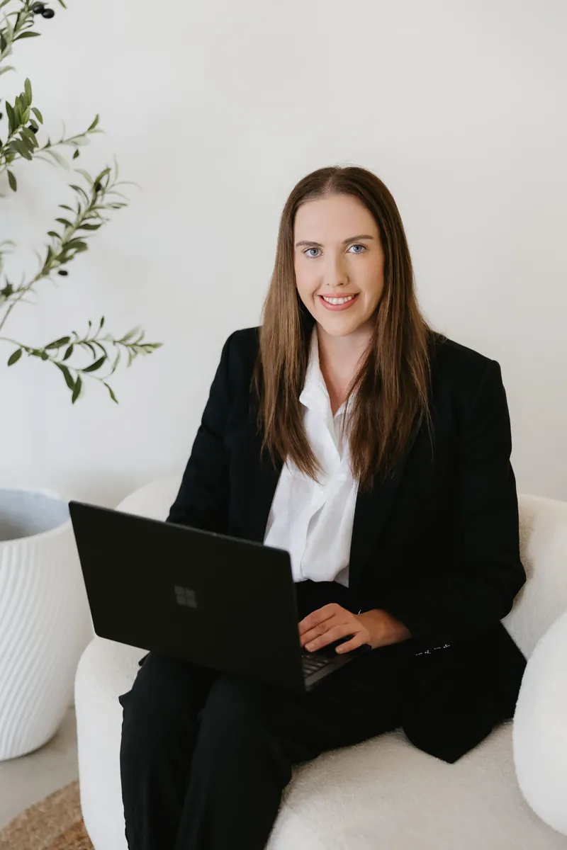 Ashley Lythgo, Director & Primary Consultant